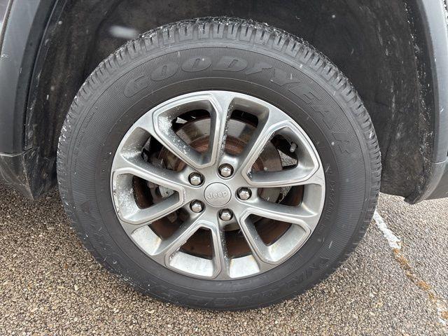 used 2014 Jeep Grand Cherokee car, priced at $11,698