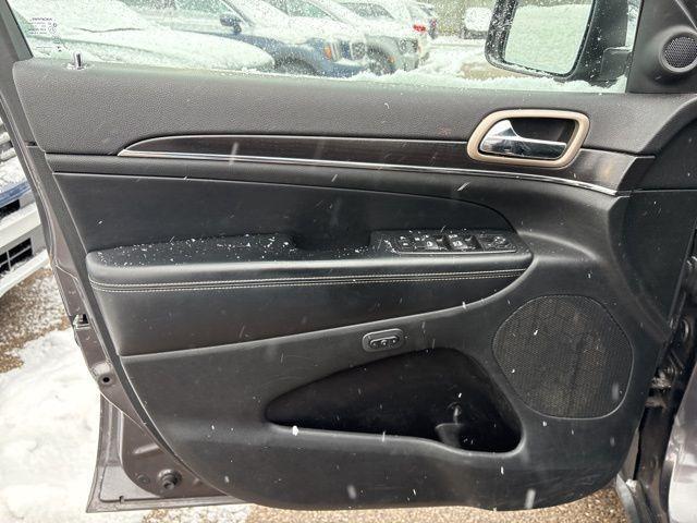 used 2014 Jeep Grand Cherokee car, priced at $11,698