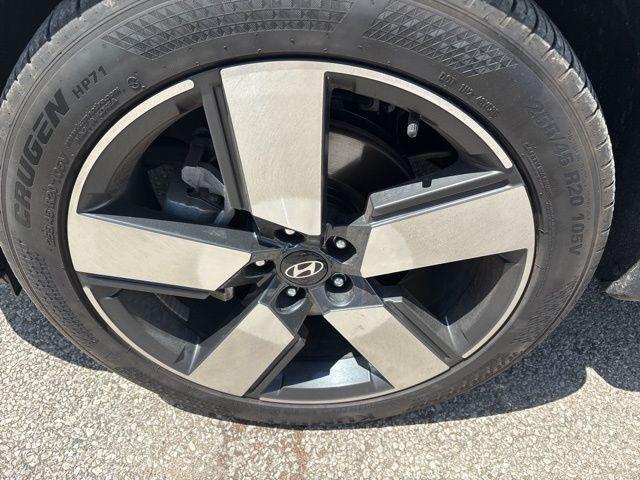 used 2025 Hyundai Santa Fe car, priced at $39,748