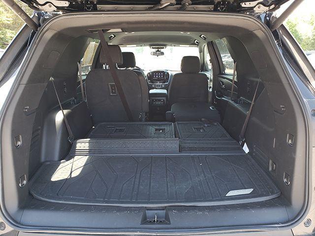 used 2022 Chevrolet Traverse car, priced at $29,664