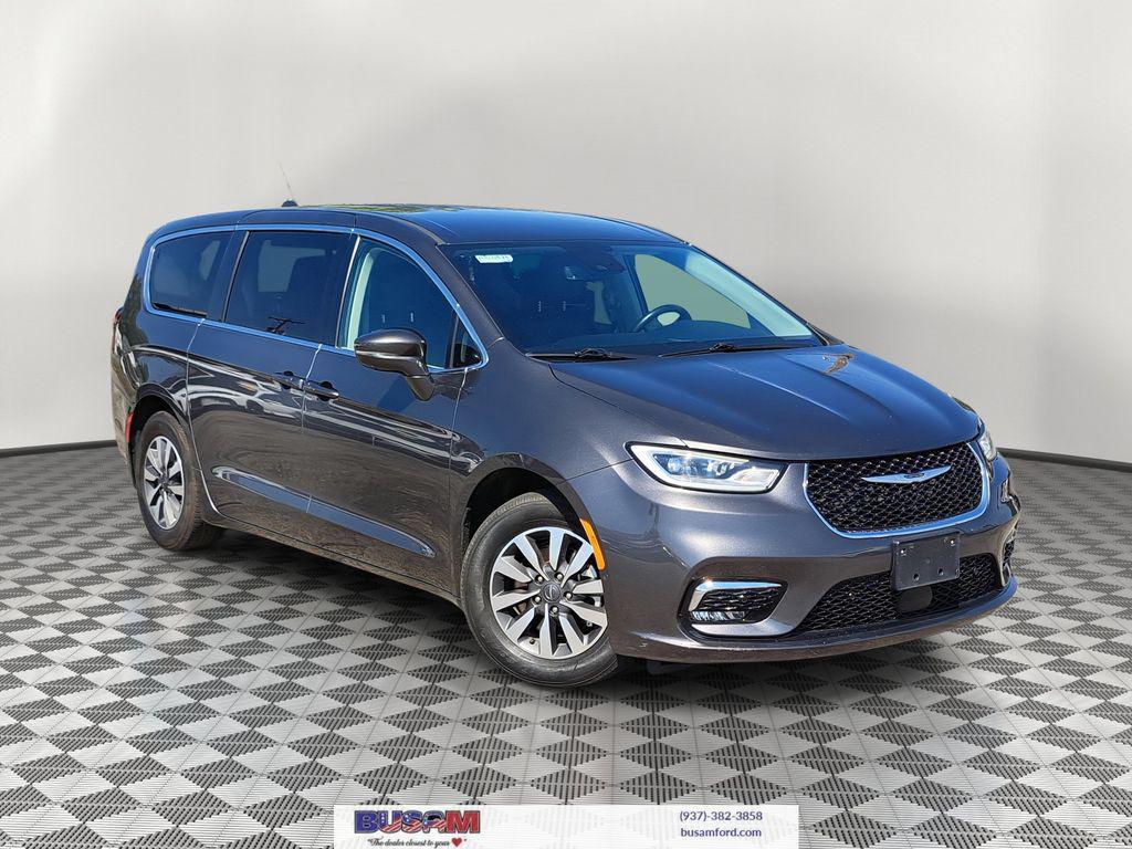 used 2022 Chrysler Pacifica Hybrid car, priced at $23,500