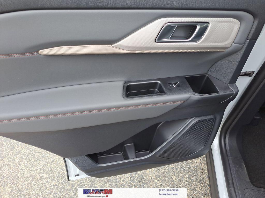 new 2025 Ford Explorer car, priced at $48,720