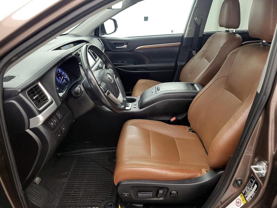 used 2019 Toyota Highlander car, priced at $34,998