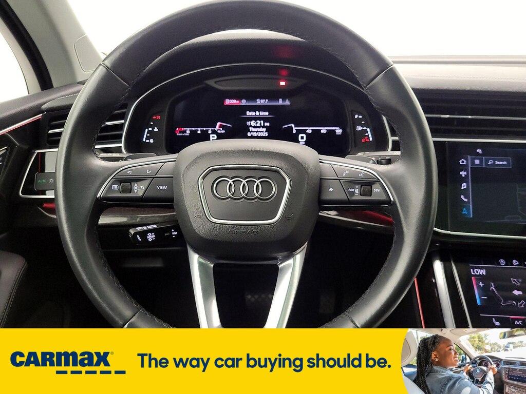 used 2024 Audi Q7 car, priced at $42,998