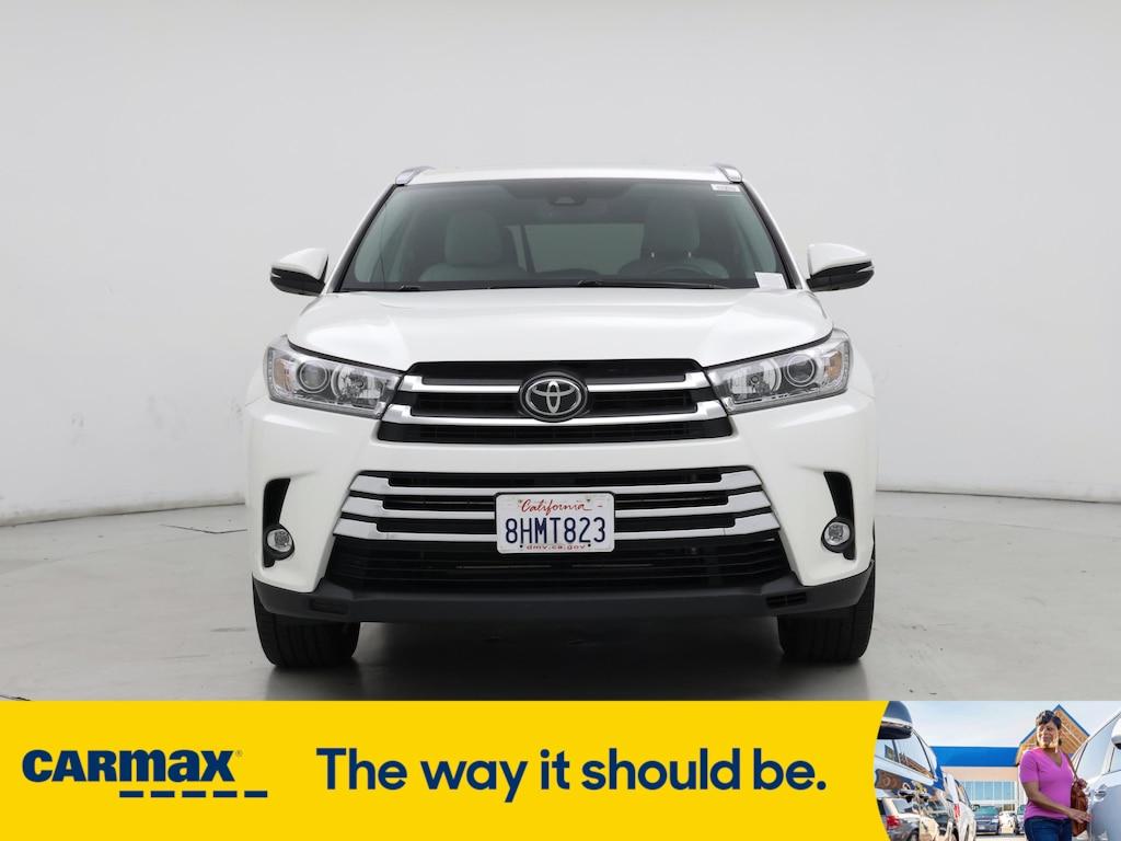 used 2019 Toyota Highlander car, priced at $32,998