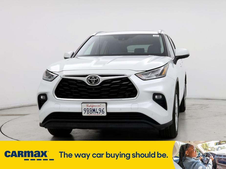 used 2022 Toyota Highlander car, priced at $42,998