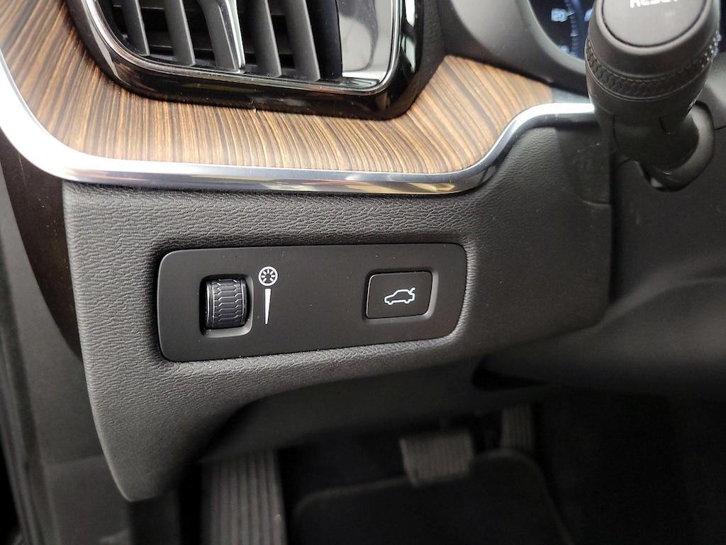 used 2021 Volvo XC60 car, priced at $31,998