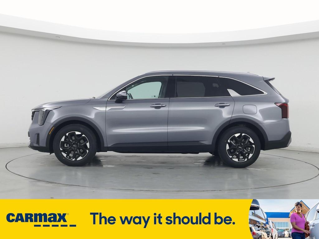 used 2024 Kia Sorento car, priced at $30,998