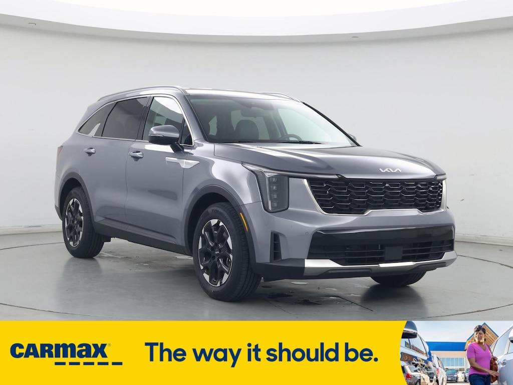 used 2024 Kia Sorento car, priced at $30,998