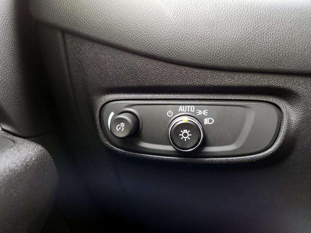 used 2022 Chevrolet Equinox car, priced at $18,998