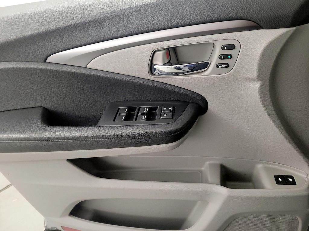used 2022 Honda Pilot car, priced at $32,998