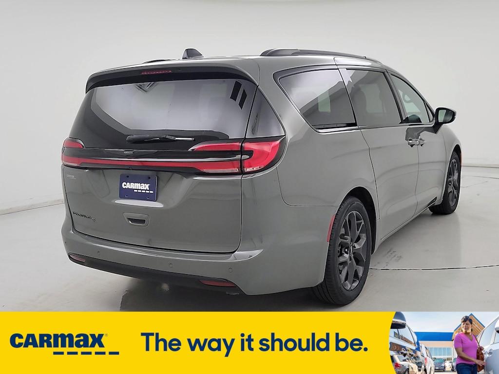 used 2023 Chrysler Pacifica car, priced at $33,998