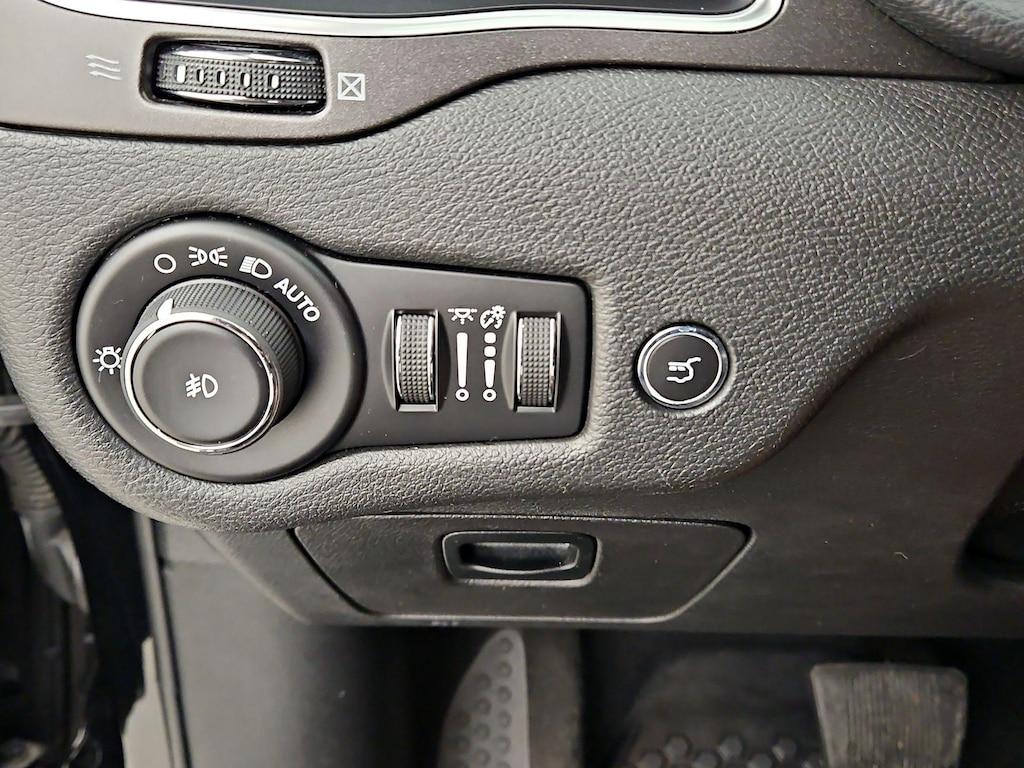 used 2019 Jeep Cherokee car, priced at $16,998