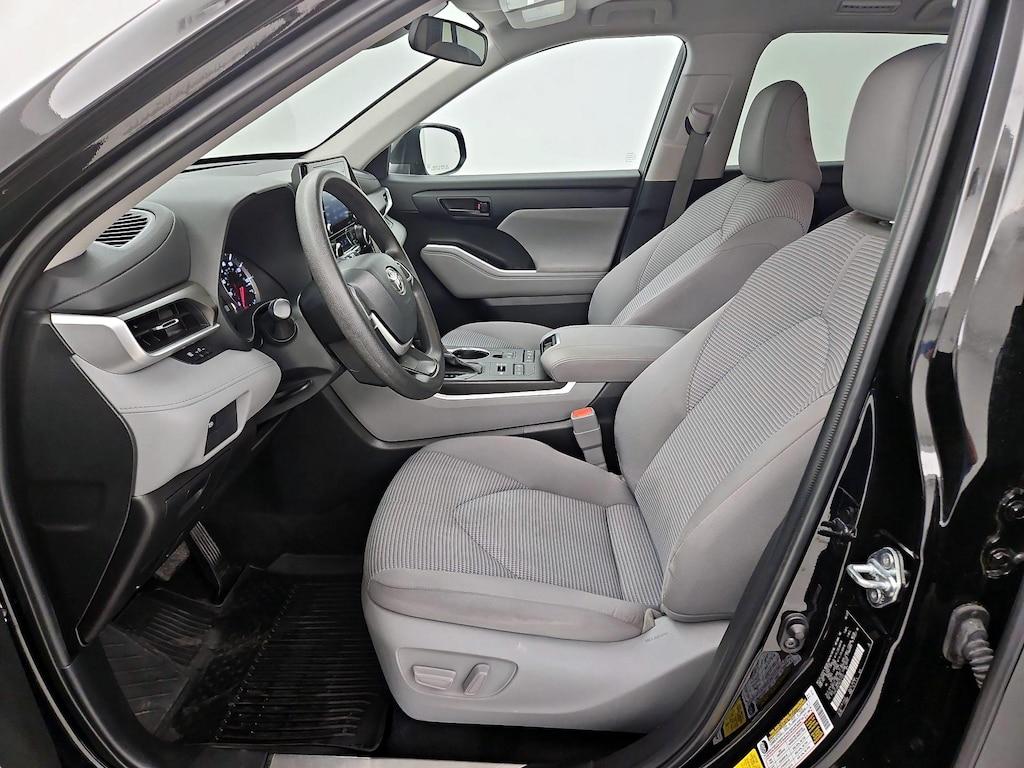 used 2022 Toyota Highlander car, priced at $33,998