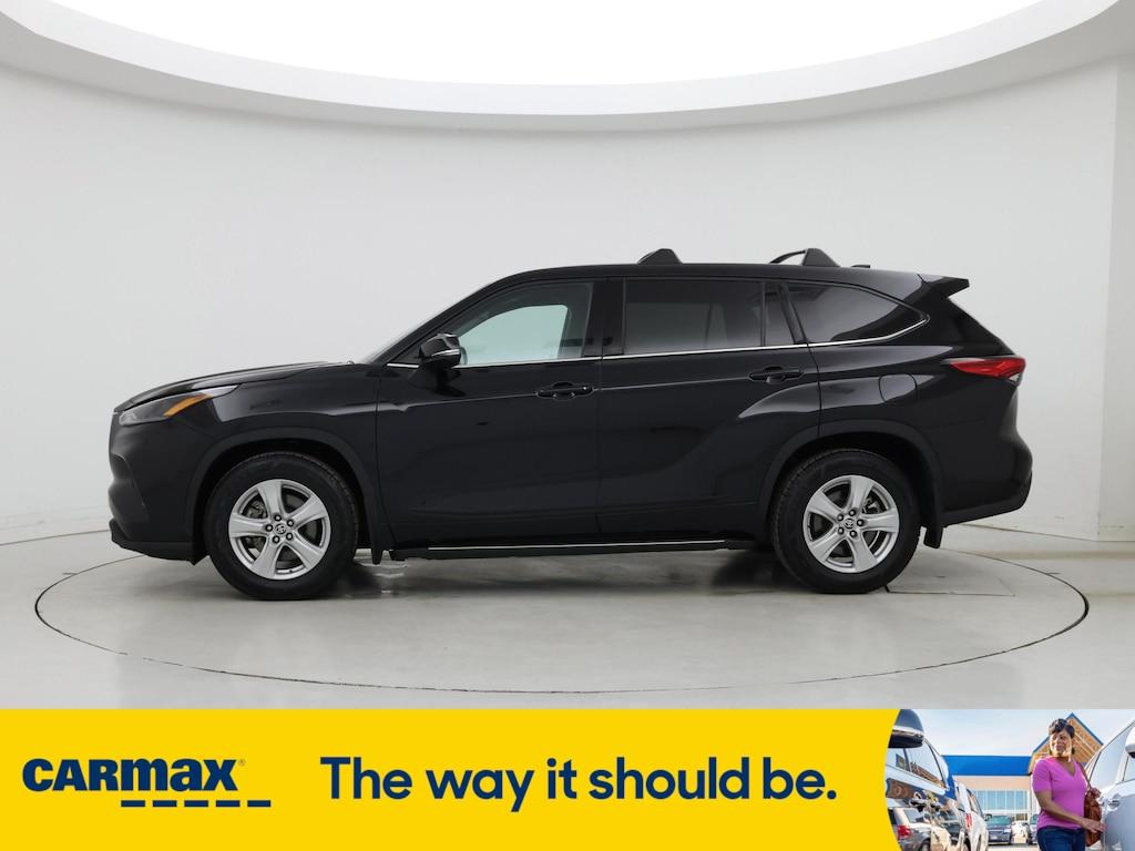 used 2022 Toyota Highlander car, priced at $33,998