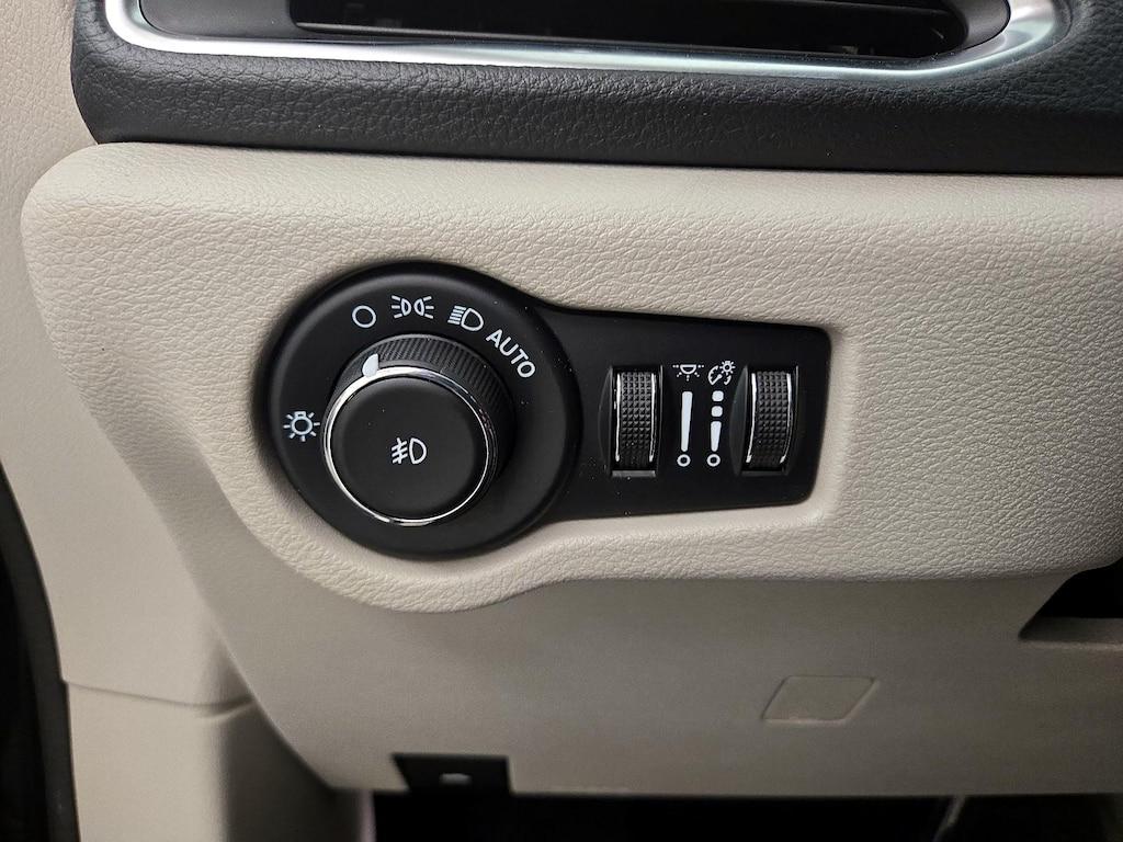 used 2023 Chrysler Pacifica car, priced at $29,998