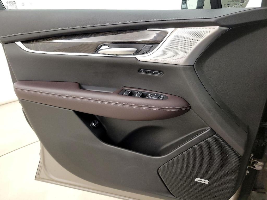 used 2022 Cadillac XT6 car, priced at $33,998