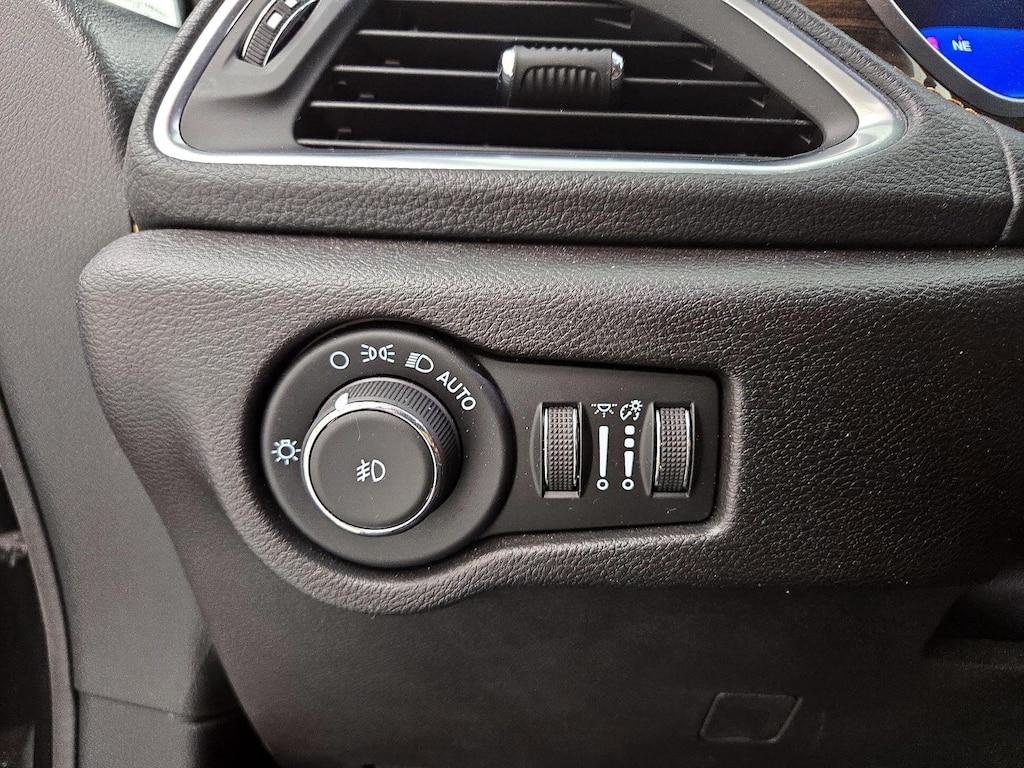 used 2022 Chrysler Pacifica Hybrid car, priced at $39,998