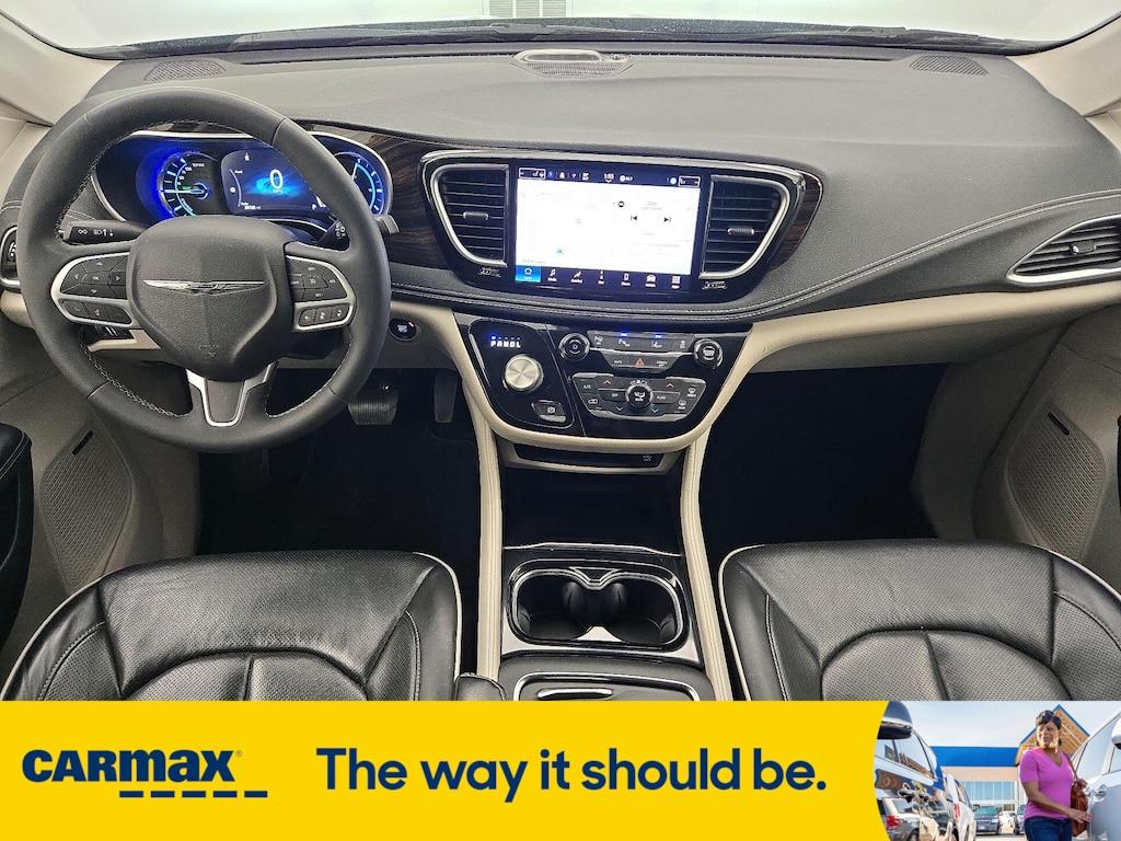 used 2022 Chrysler Pacifica Hybrid car, priced at $31,998