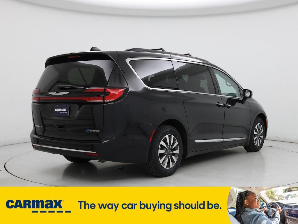 used 2022 Chrysler Pacifica Hybrid car, priced at $31,998