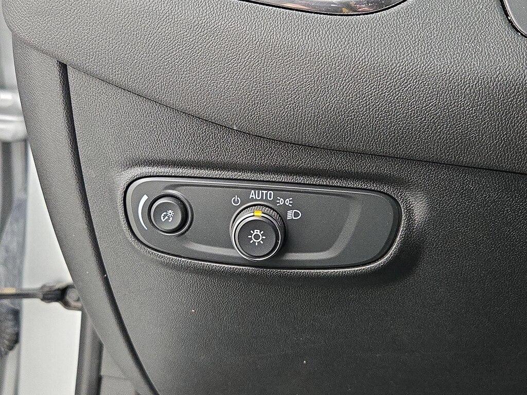 used 2022 Chevrolet Equinox car, priced at $20,998