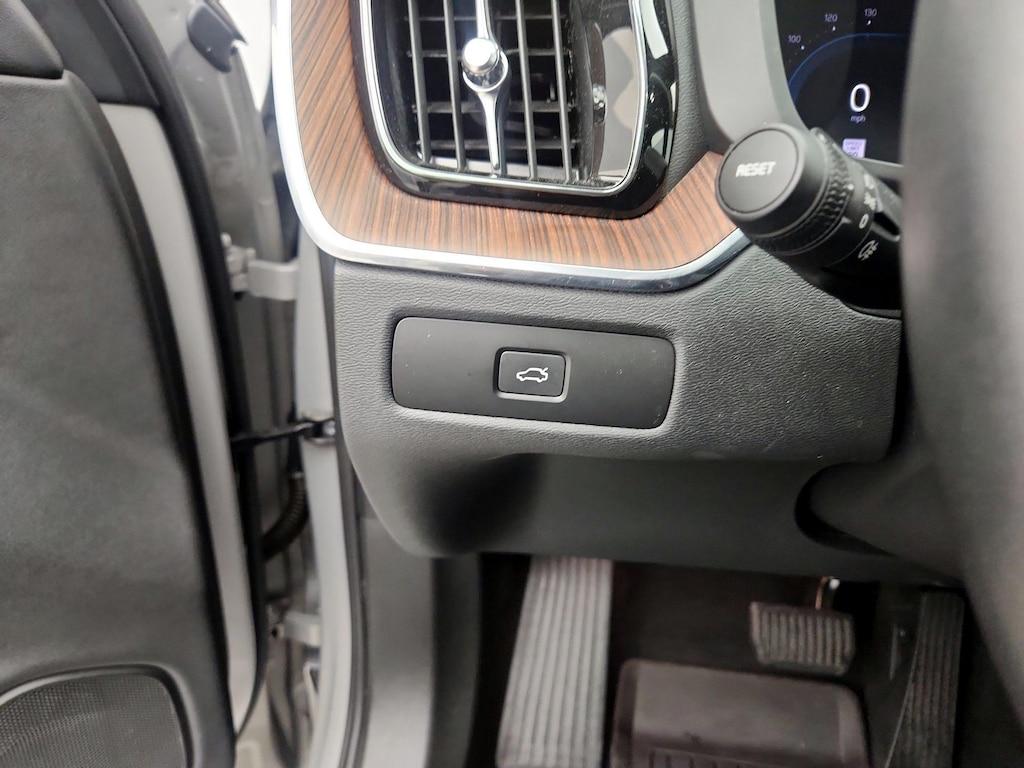 used 2024 Volvo XC60 car, priced at $40,998