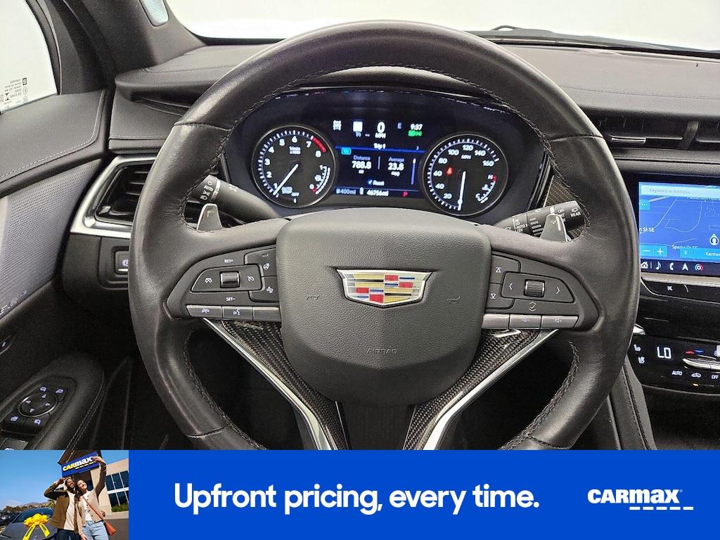 used 2023 Cadillac XT6 car, priced at $39,998