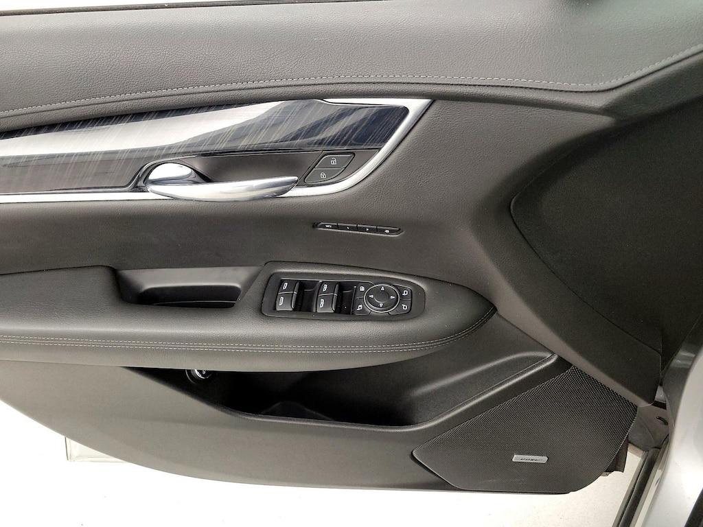 used 2020 Cadillac XT6 car, priced at $29,998