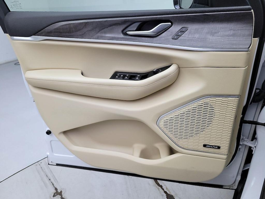 used 2022 Jeep Grand Cherokee car, priced at $35,998