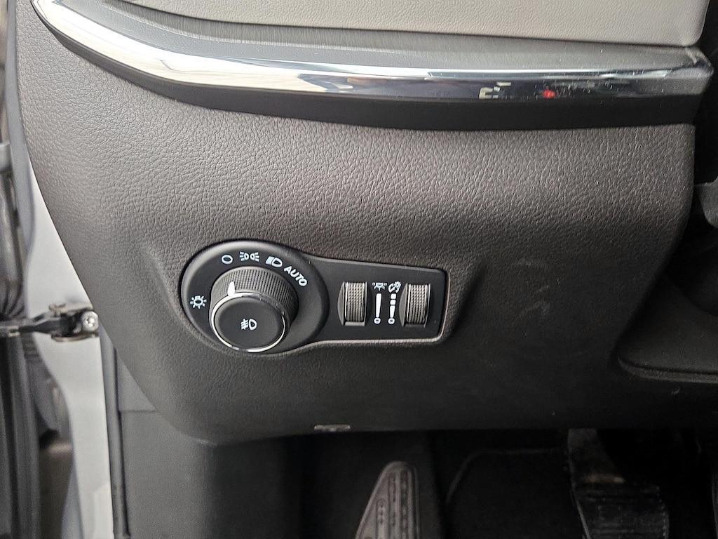 used 2022 Jeep Compass car, priced at $26,998