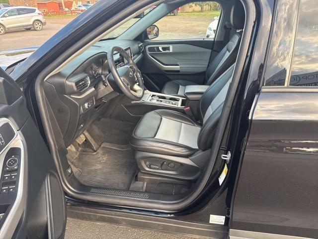used 2022 Ford Explorer car, priced at $31,995