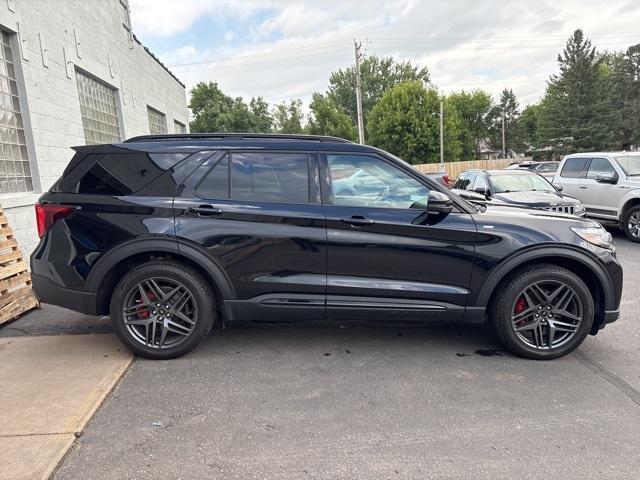 used 2025 Ford Explorer car, priced at $46,995