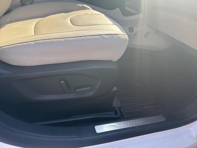 used 2022 Ford Edge car, priced at $29,995