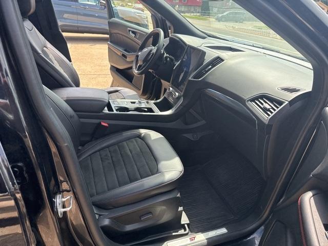 used 2024 Ford Edge car, priced at $34,995
