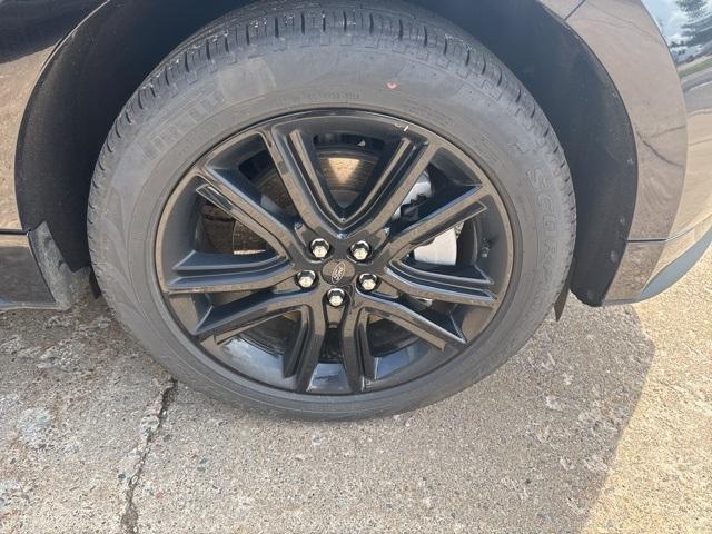 used 2024 Ford Edge car, priced at $34,995