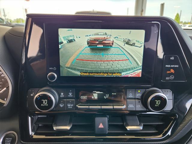 used 2024 Toyota Highlander car, priced at $43,995