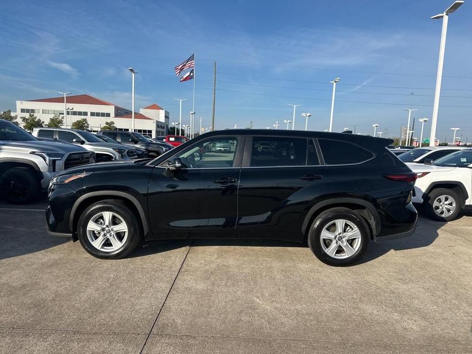 used 2024 Toyota Highlander car, priced at $37,510