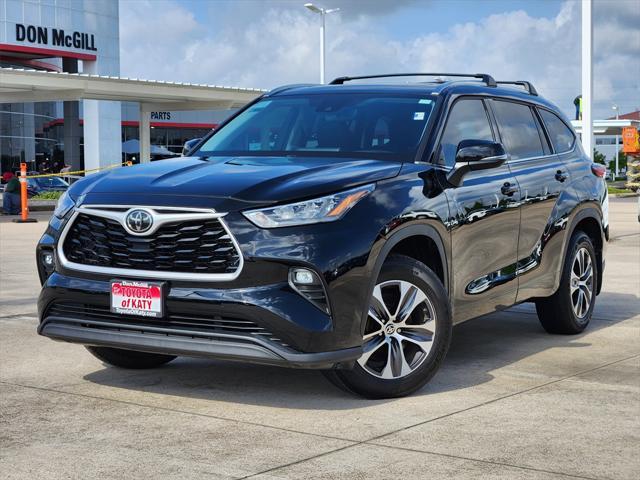 used 2020 Toyota Highlander car, priced at $28,995