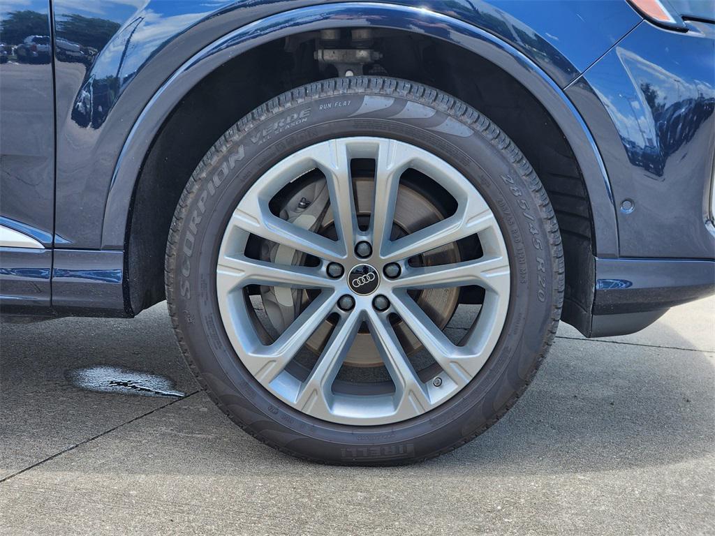 used 2025 Audi Q7 car, priced at $50,995