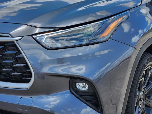 used 2023 Toyota Highlander car, priced at $34,795