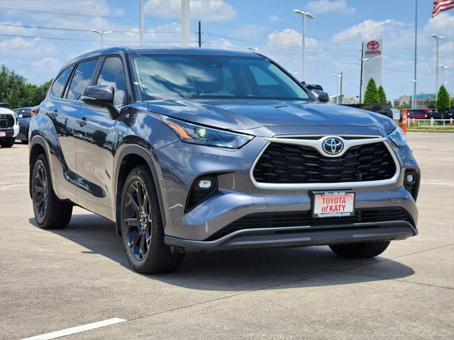 used 2023 Toyota Highlander car, priced at $34,795