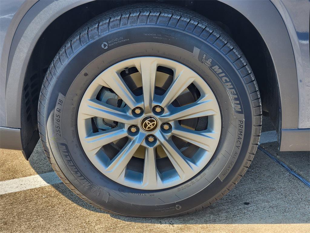 used 2025 Toyota Grand Highlander car, priced at $47,495
