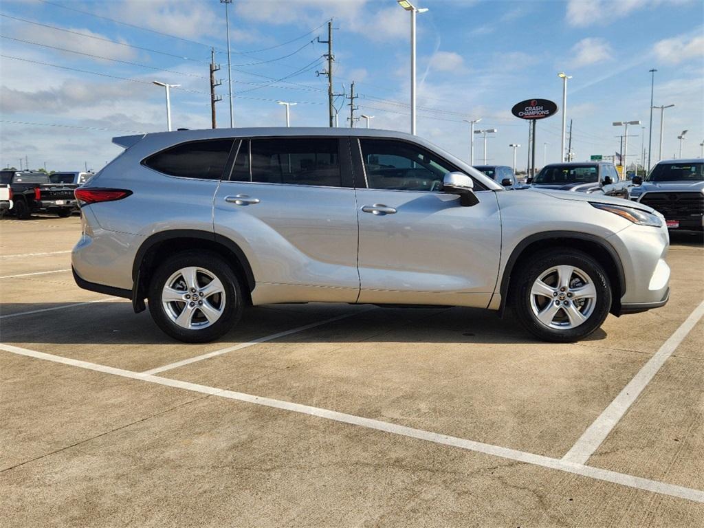 used 2023 Toyota Highlander car, priced at $35,488