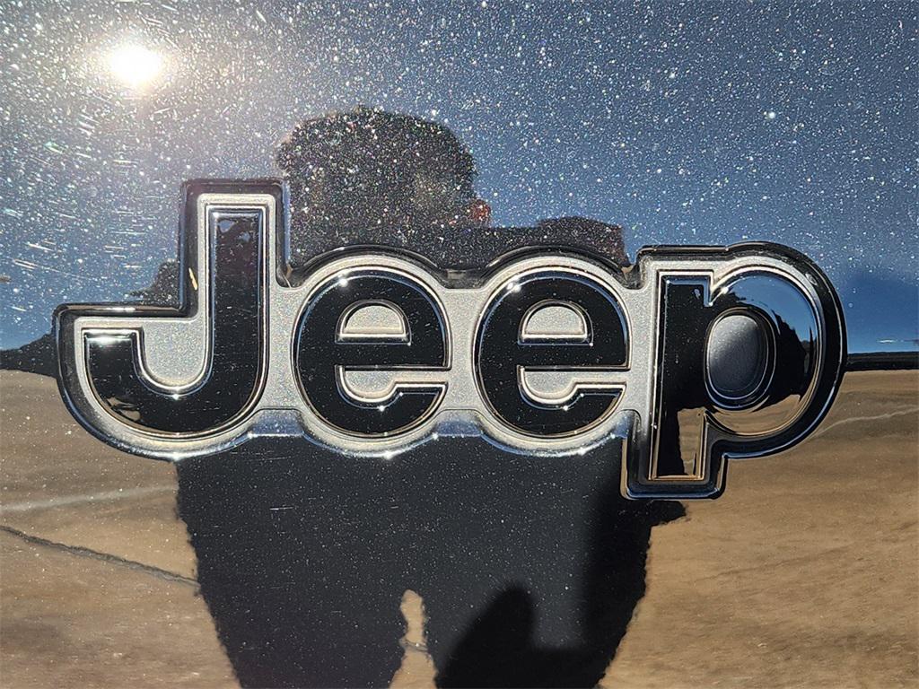 used 2025 Jeep Grand Cherokee L car, priced at $34,495