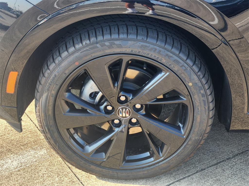 used 2024 Buick Envision car, priced at $30,495