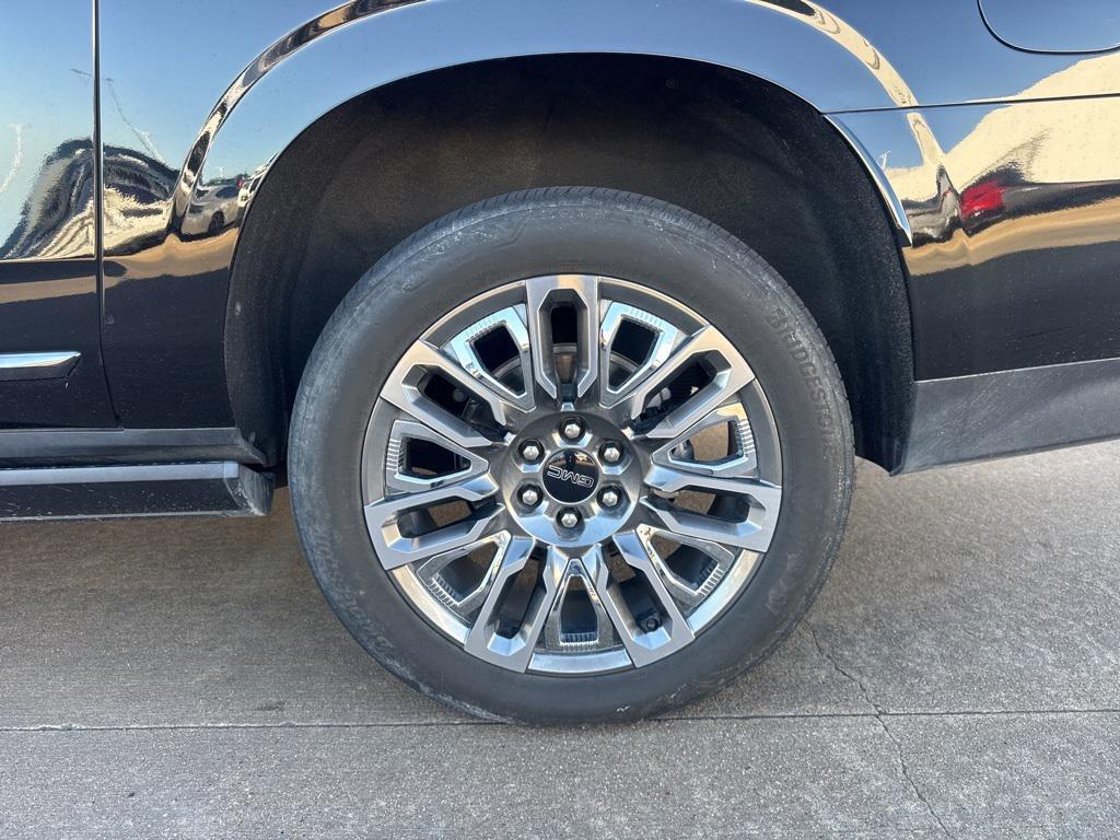 used 2023 GMC Yukon XL car, priced at $75,995