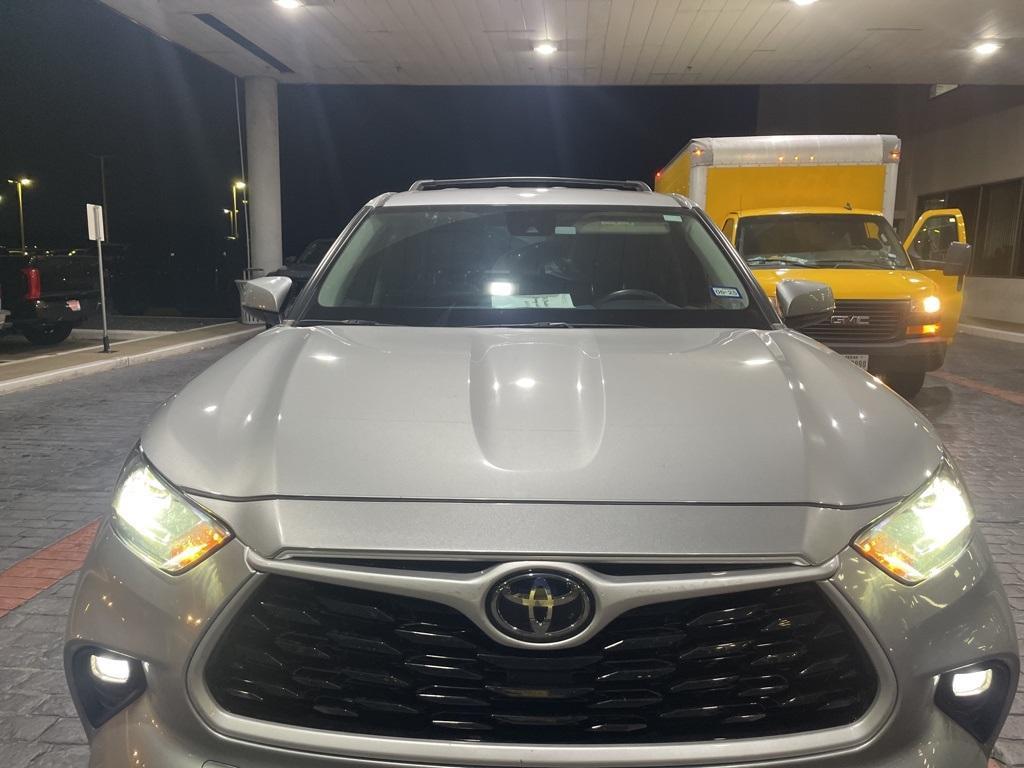 used 2023 Toyota Highlander car, priced at $35,788