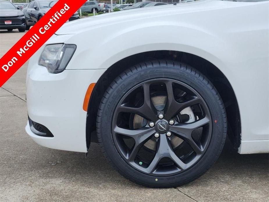 used 2022 Chrysler 300 car, priced at $22,328