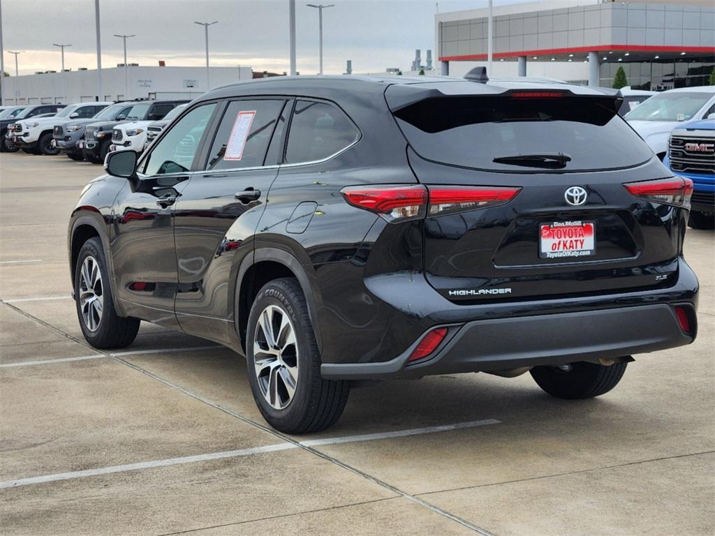 used 2023 Toyota Highlander car, priced at $38,988