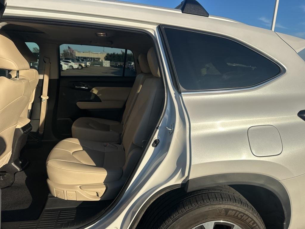 used 2023 Toyota Highlander car, priced at $37,788